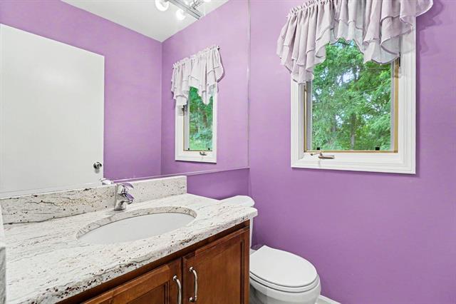 Builiding view seventeen for 5635 Stanhope, West Bloomfield, MI. 48322