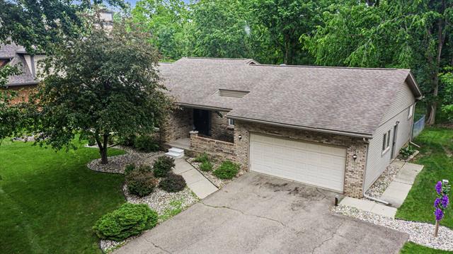 Builiding view twenty seven for 5635 Stanhope, West Bloomfield, MI. 48322