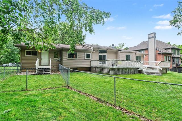 Builiding view twenty three for 5635 Stanhope, West Bloomfield, MI. 48322