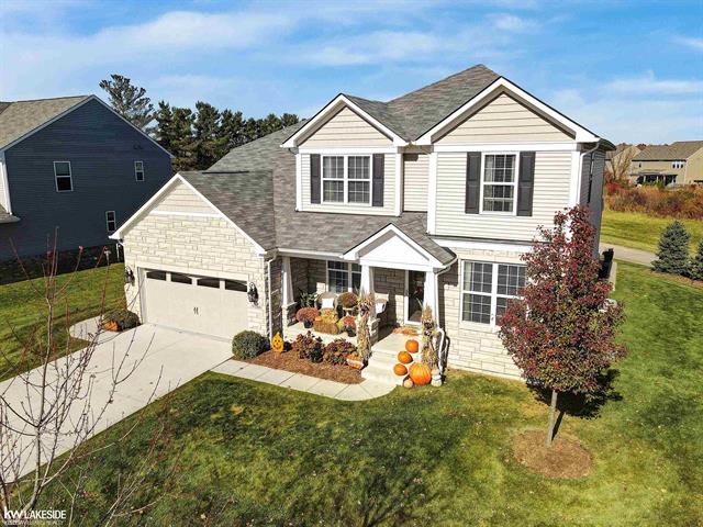 front view for 16089 Diamante, Macomb, Mi. 48044