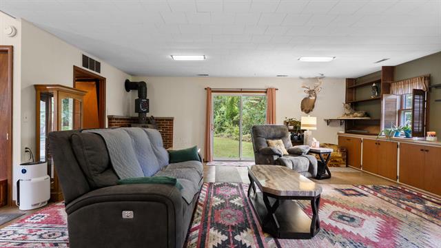 Builiding view eighteen for 116 Currier, Clinton, MI. 49236