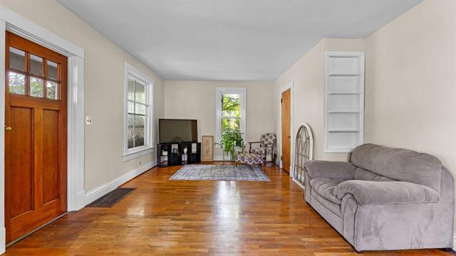 Builiding view seven for 116 Currier, Clinton, MI. 49236