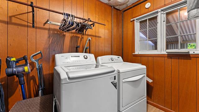 Builiding view twenty two for 116 Currier, Clinton, MI. 49236