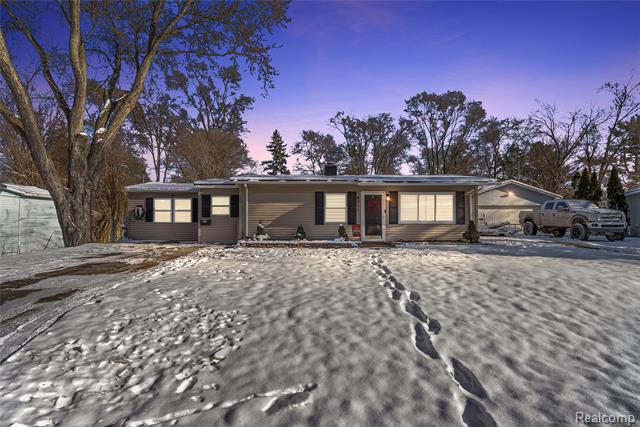 Builiding view eleven for 6311 Sidney, Brighton, MI. 48116