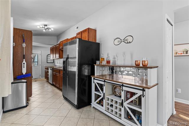 Builiding view nine for 6311 Sidney, Brighton, MI. 48116