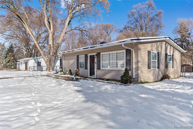 front view for 6311 Sidney Street, Brighton, Mi. 48116