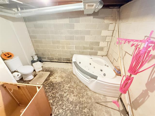 Builiding view thirty three for 622 13Th, Niles, MI. 49120