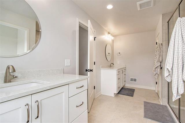 Builiding view twenty one for 6520 Hidden Lake, Richland, MI. 49083