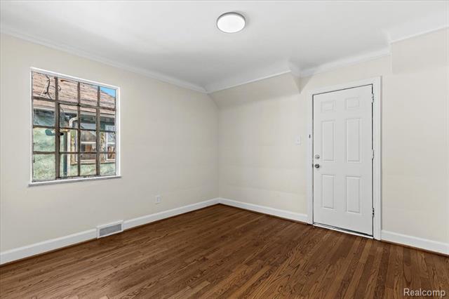Builiding view fourteen for 17360 Greenlawn, Detroit, MI. 48221