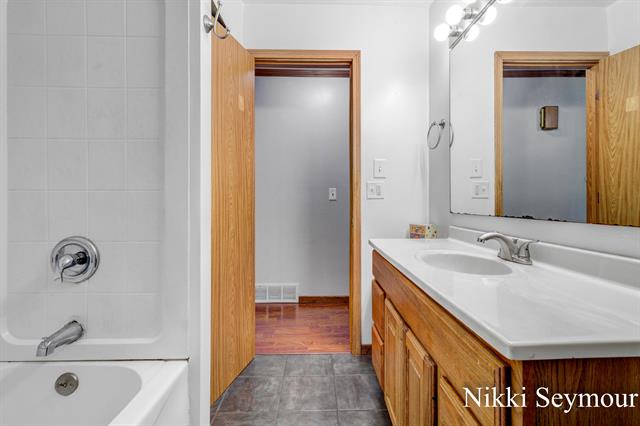 Builiding view nineteen for 7717 Carefree, Whitehall, MI. 49461