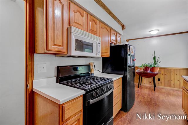 Builiding view ten for 7717 Carefree, Whitehall, MI. 49461