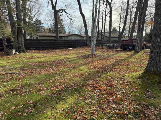 Builiding view fifteen for 3657 Houghton Lake, Houghton Lake, MI. 48629