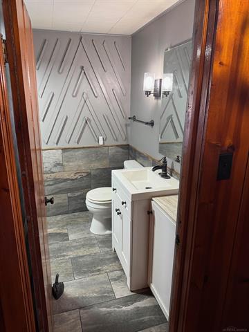 Builiding view thirty four for 3657 Houghton Lake, Houghton Lake, MI. 48629