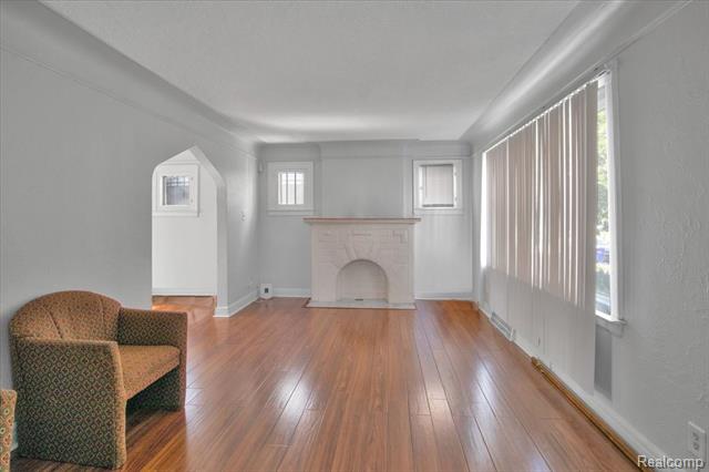 Builiding view eight for 9635 Appoline, Detroit, MI. 48227