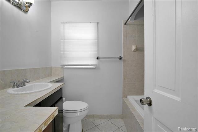 Builiding view nineteen for 9635 Appoline, Detroit, MI. 48227