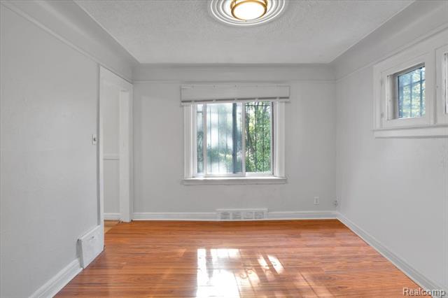 Builiding view ten for 9635 Appoline, Detroit, MI. 48227