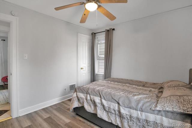 Builiding view twenty three for 9635 Appoline, Detroit, MI. 48227