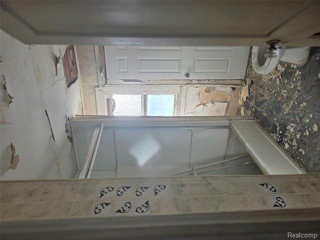 Builiding view fifteen for 2291 Tuxedo, Detroit, MI. 48206