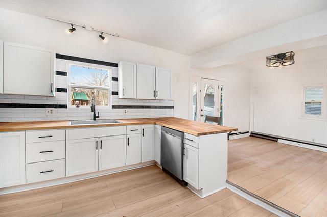 Builiding view six for 1559 Coit, Grand Rapids, MI. 49505