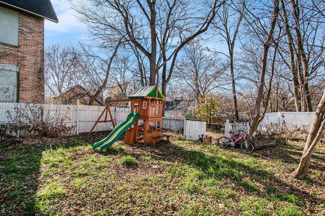 Builiding view twenty four for 1559 Coit, Grand Rapids, MI. 49505