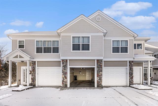 front view for 631 Pebblestone Lane, Chelsea, Mi. 48118