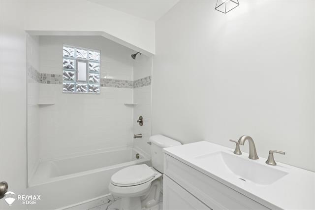 Builiding view thirty three for 3895 Levalley, Columbiaville, MI. 48421