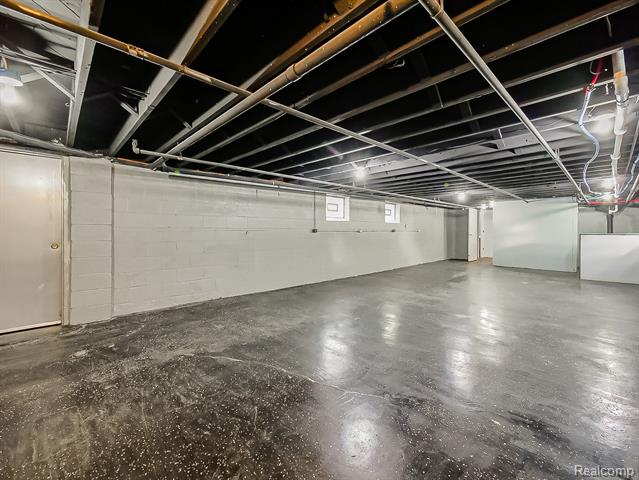 Builiding view fifty six for 491 Grand, Detroit, MI. 48207