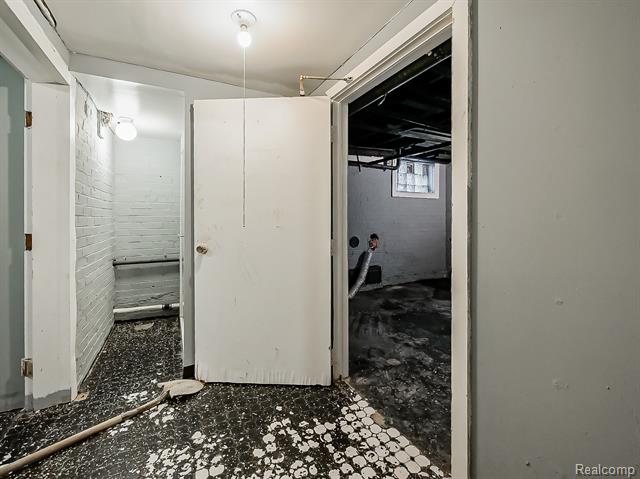 Builiding view fifty for 491 Grand, Detroit, MI. 48207