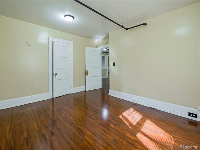Builiding view thirty for 491 Grand, Detroit, MI. 48207