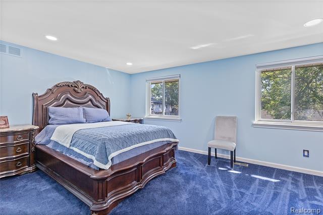 Builiding view eighteen for 28264 Universal, Warren, MI. 48092