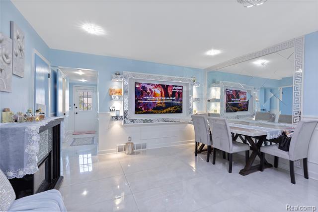 Builiding view five for 28264 Universal, Warren, MI. 48092