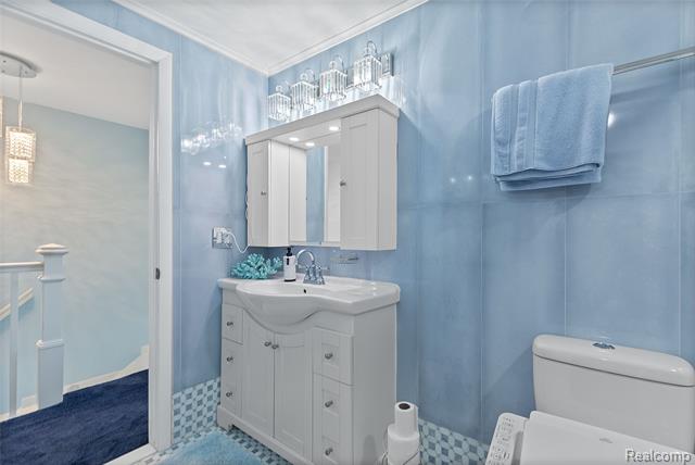 Builiding view sixteen for 28264 Universal, Warren, MI. 48092