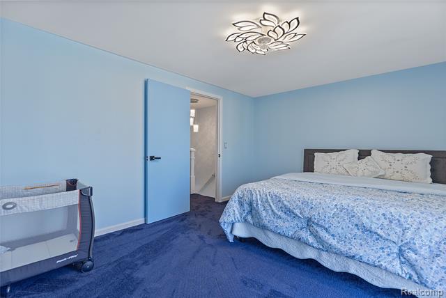 Builiding view thirteen for 28264 Universal, Warren, MI. 48092