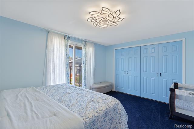 Builiding view twelve for 28264 Universal, Warren, MI. 48092