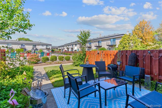 Builiding view twenty six for 28264 Universal, Warren, MI. 48092