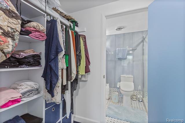 Builiding view twenty for 28264 Universal, Warren, MI. 48092