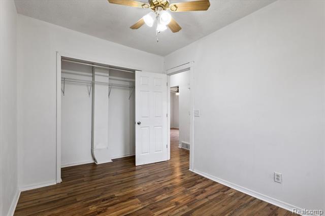 Builiding view eighteen for 4203 Minerva, Flint, MI. 48504