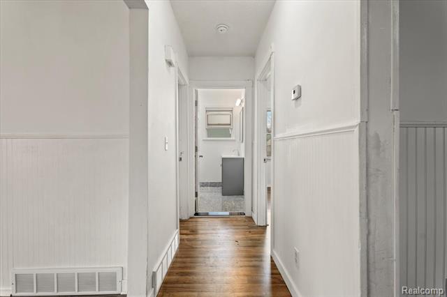 Builiding view eleven for 4203 Minerva, Flint, MI. 48504