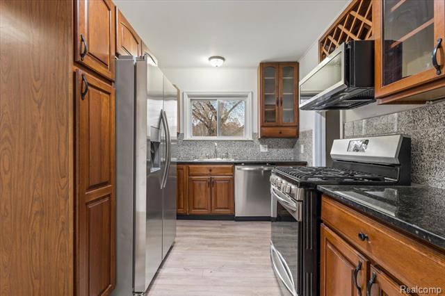 Builiding view seven for 4203 Minerva, Flint, MI. 48504