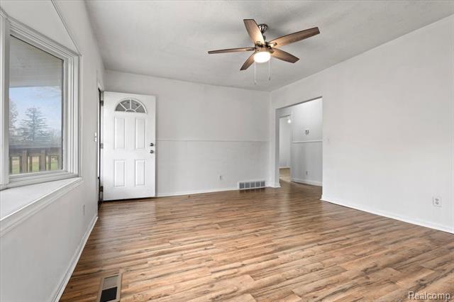 Builiding view three for 4203 Minerva, Flint, MI. 48504