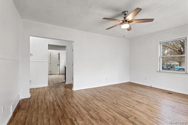 Builiding view two for 4203 Minerva, Flint, MI. 48504