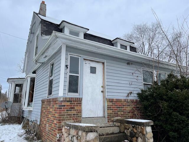 front view for 60 Graves Avenue, Battle Creek, Mi. 49037
