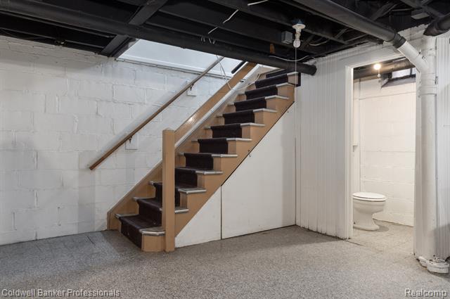 Builiding view thirty eight for 42 Cranford, Grosse Pointe, MI. 48230