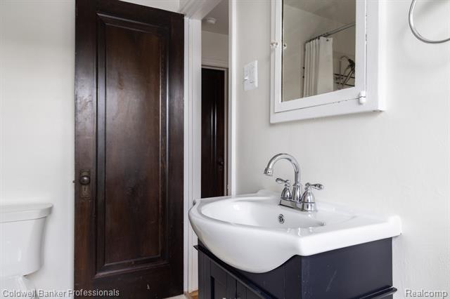 Builiding view thirty five for 42 Cranford, Grosse Pointe, MI. 48230