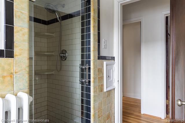 Builiding view twenty five for 42 Cranford, Grosse Pointe, MI. 48230