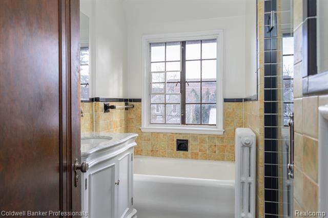 Builiding view twenty four for 42 Cranford, Grosse Pointe, MI. 48230