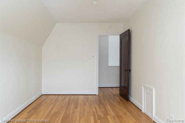 Builiding view twenty six for 42 Cranford, Grosse Pointe, MI. 48230