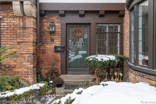 Builiding view two for 42 Cranford, Grosse Pointe, MI. 48230