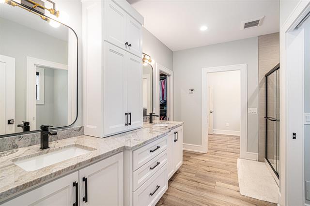 Builiding view eighteen for 2897 Duneside, Muskegon, MI. 49441