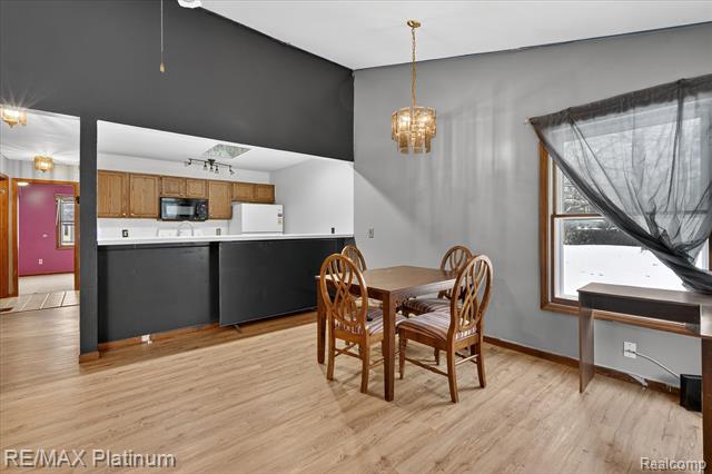 Builiding view nine for 226 Meadow Pointe, Fenton, MI. 48430